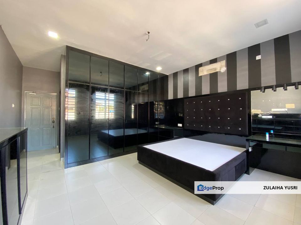 Bungalow Cornerlot Taman Indera Sempurna Kuantan, Pahang, Kuantan