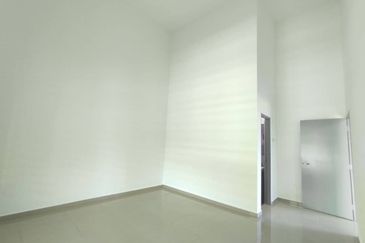 KIARA BAY II (LOT 177)