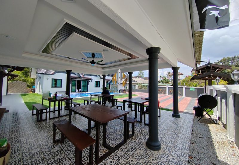 [Pool]Homestay Untuk Dijual di Merang Setiu