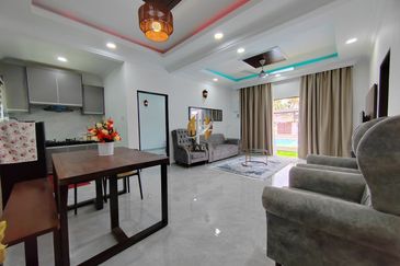 [Pool]Homestay Untuk Dijual di Merang Setiu