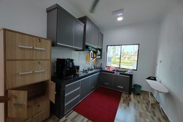 [Pool]Homestay Untuk Dijual di Merang Setiu