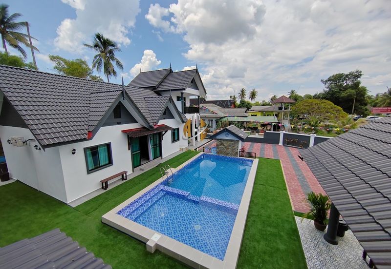 [Pool]Homestay Untuk Dijual di Merang Setiu