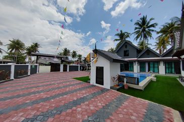 [Pool]Homestay Untuk Dijual di Merang Setiu