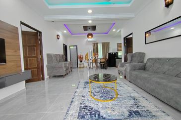 [Pool]Homestay Untuk Dijual di Merang Setiu