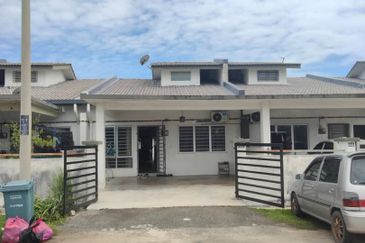 BANDAR SATELITE MUADZAM SHAH