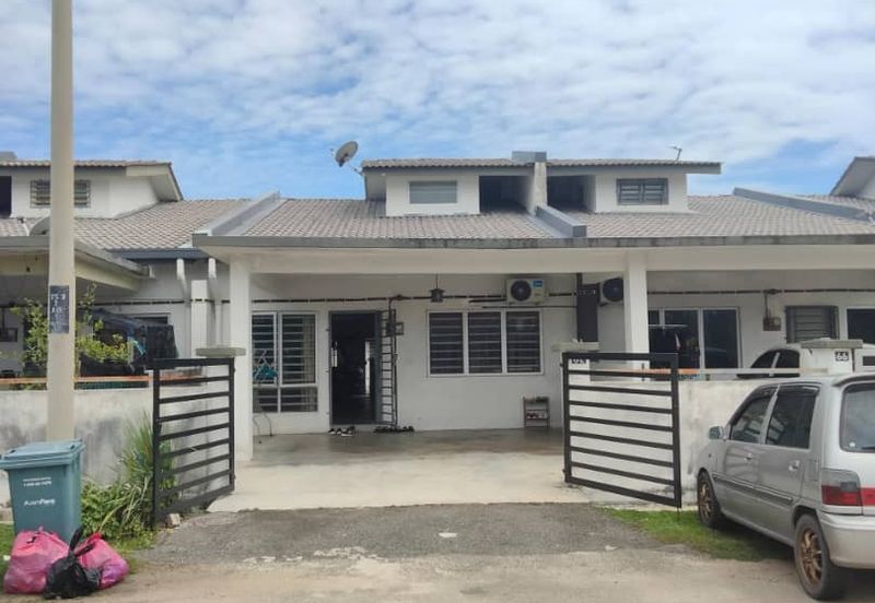 BANDAR SATELITE MUADZAM SHAH