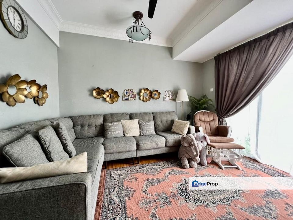 MOSTLY FURNISHED 3 STOREY TERRACE (INTERMEDIATE) TAMAN SELASEH, BATU CAVES FOR SALE, Selangor, Batu Caves 