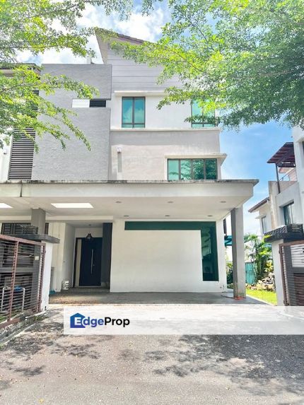 Renovated SEMI D 3 STOREY TAMAN TROPIKA 2, KAJANG, Selangor, Kajang