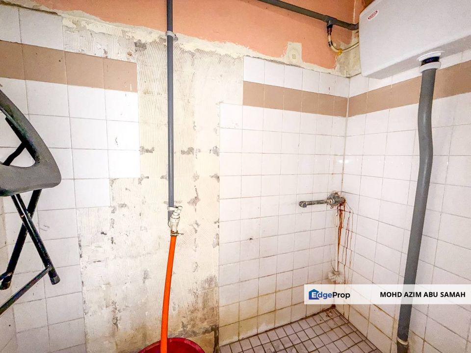 FOR SALE - FACING OPEN! Single Storey Terrace Seksyen 17 Shah Alam, Selangor, Shah Alam