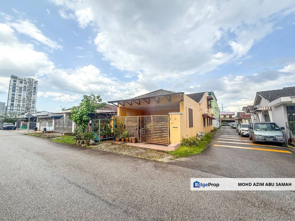End Lot Facing Open FOR SALE Single Storey Terrace Taman Sri Melati Selayang, Gombak, Selangor, Selayang