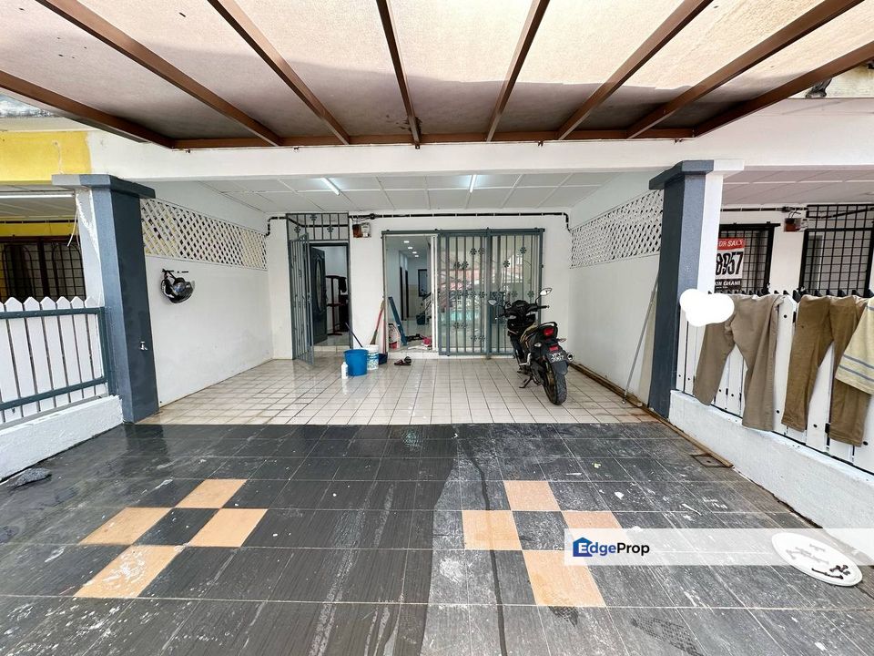 FULLY RENOVATED 2.5 Storey Terrace House Taman Rawang Perdana 2 For ...
