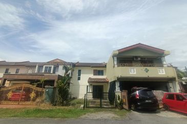 Jalan Semarak, Bukit Beruntung