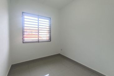 Jalan Semarak, Bukit Beruntung