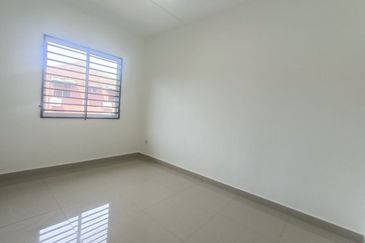 Jalan Semarak, Bukit Beruntung