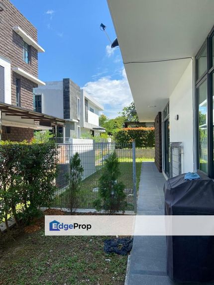 Straits View Residences Permas Jaya 2.5 Storey Semi-D End Lot, Johor, Permas Jaya/Senibong