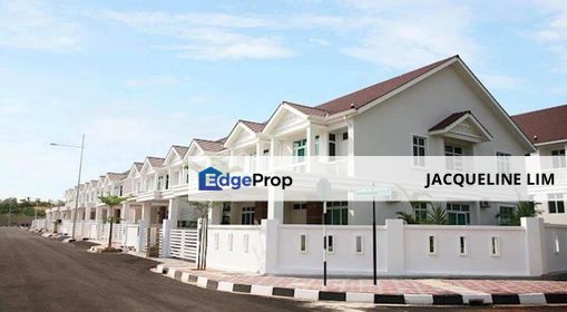 Semi-D Sqft 22x80 Double Storey only 750k Bangi Kajang, Selangor, Bangi