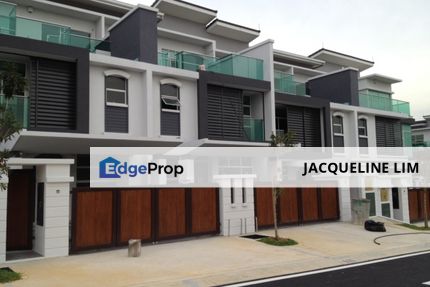 Special Promotion ! Freehold Double Storey 20x70 Only 750k Sepang , Selangor, Tanjong Sepat