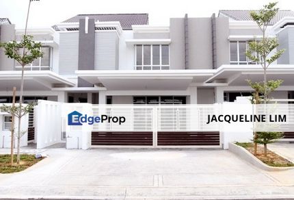 Bukan Sendayan Freehold Double Storey House For Sales only 445k Dengkil Cybersouth Cyberjaya Sepang, Selangor, Dengkil