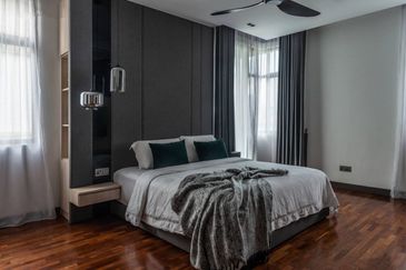 Good Feng Shui & Surrounding Hill Top View 34x65 1.5 Storey Semi D Town Villa Nearby Cyberjaya