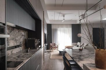 Nearby Commercial Area & Hyper Market 34x65 1.5 Storey Semi D Town Villa Nearby Cybersouth