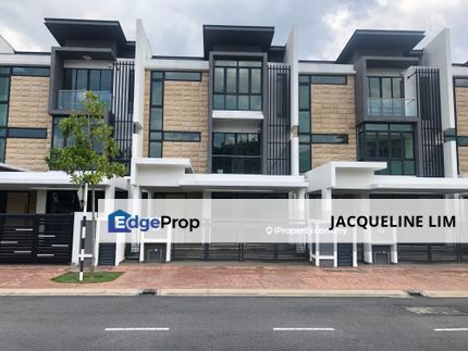 3900sqft Semi D Build Up 22x85 3 Storey Nearby Puchong, Selangor, Puchong