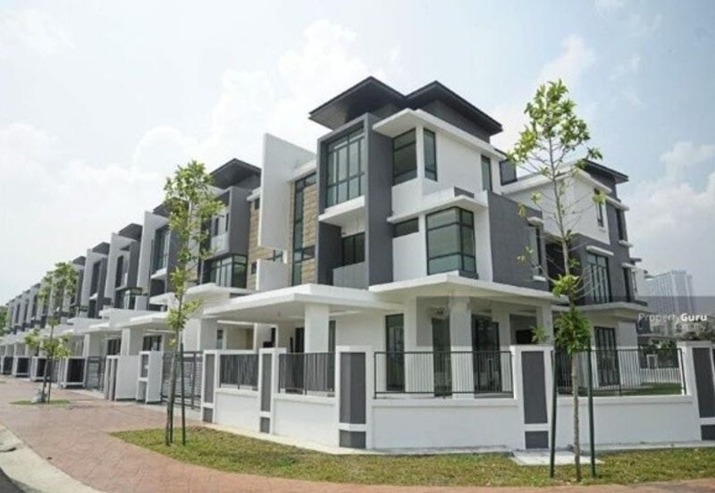 15 min to putrajaya 22x85 3 Storey Nearby Putrajaya