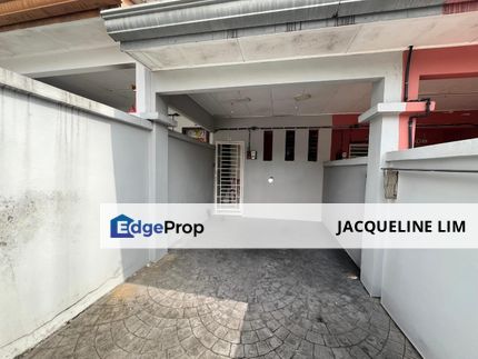 Freehold Townhouse Upper Floor Unit 360K only with 3Room 2Bathroom , Kuala Lumpur, Cheras
