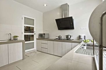 Puchong New House House For sale Only From 1.2m