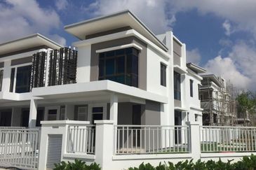 Near Cyberjaya New Double Storey House 20x60/65/70/75/80 only 480k