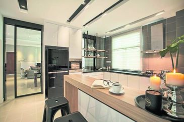 2km to Cyberjaya New Landed House For Sale 22x70  only 9xxk