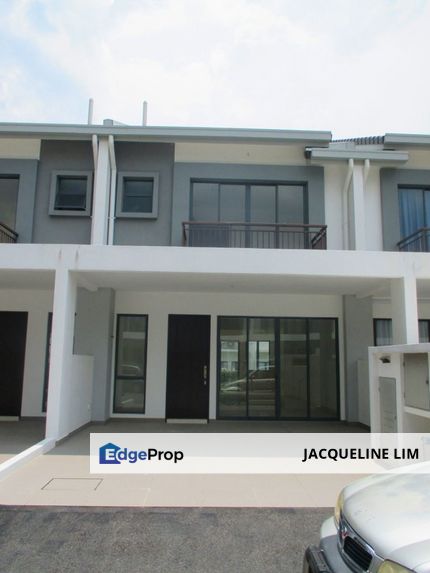 Gated & Guarded 3 Tier Security 20x70 2 Storey Seremban, Negeri Sembilan, Seremban