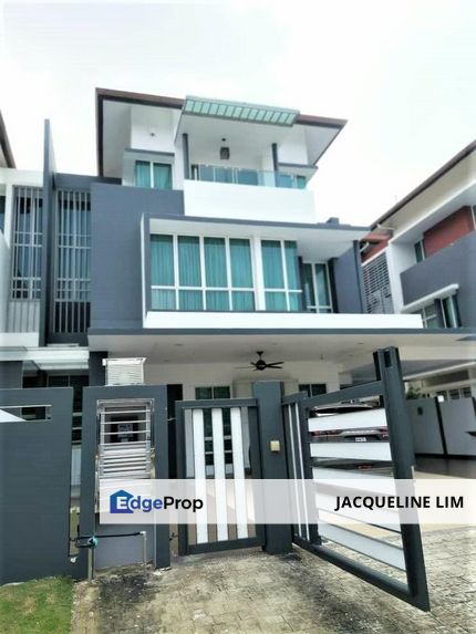 Monthly RM3000 Installment 34x75 1.5 Storey Semi D Town Villa Kota Warisan, Selangor, Sepang