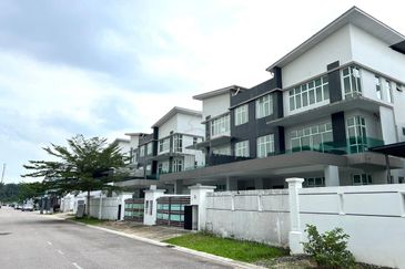 Bandar Baru Salak Tinggi