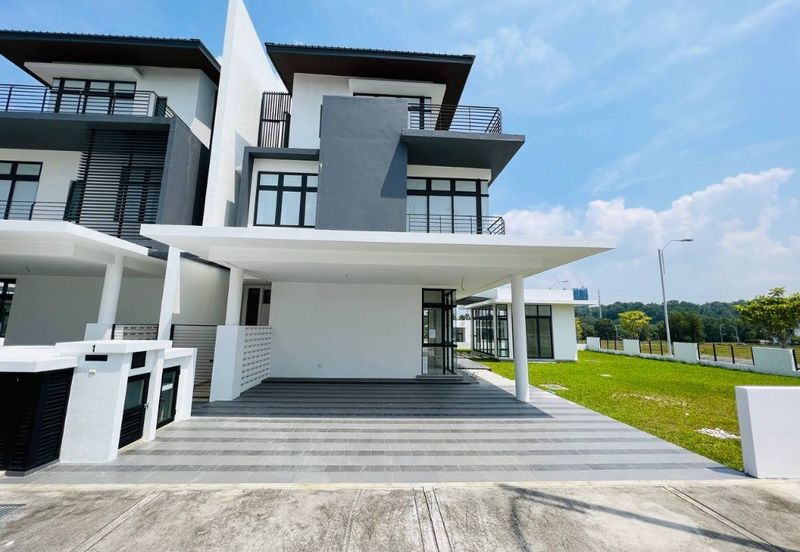 Bandar Baru Salak Tinggi