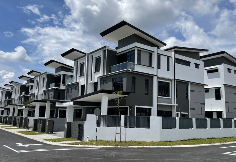 Bandar Baru Salak Tinggi