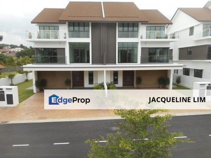 0 Downpayment & Free All Fee 34x65 1.5 Storey Semi D Town Villa Salak Tinggi, Selangor, Sepang