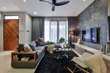 4 Room 4 Bathroom & 1900 Build Up 34x75 1.5 Storey Semi D Town Villa Nearby Cyberjaya