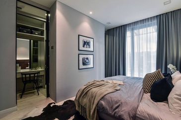 4 Room 4 Bathroom & 1900 Build Up 34x75 1.5 Storey Semi D Town Villa Nearby Cyberjaya