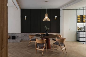 24 Feet Big House Size & 10 Feet Extra Land 34x75 1.5 Storey Semi D Town Villa Nearby Cyberjaya