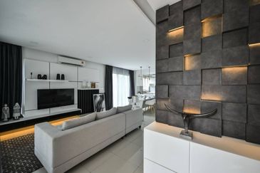 Below Market Value 30% 34x75 1.5 Storey Semi D Town Villa Nearby Cyberjaya