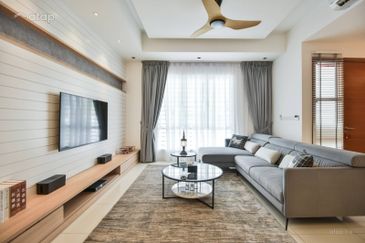 Easy Acces to Highway 34x75 1.5 Storey Semi D Town Villa Nearby Cyberjaya