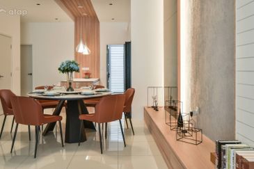 Easy Acces to Highway 34x75 1.5 Storey Semi D Town Villa Nearby Cyberjaya