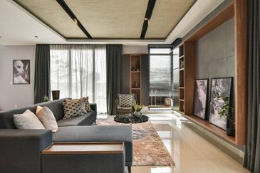 High End Gated & Guarded System 34x75 1.5 Storey Semi D Town Villa Nearby Cyberjaya