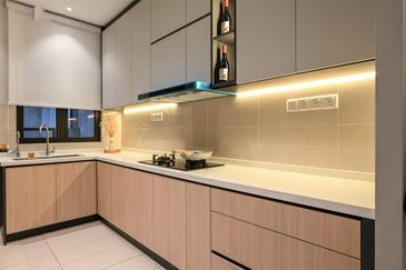 Easy Access to Highway 34x75 1.5 Storey Semi D Town Villa Nearby Cyberjaya