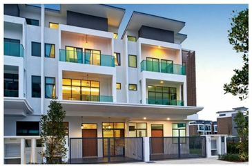 Below Market Price 30% 34x65 1.5 Storey Semi D Town Villa Nearby Cyberjaya