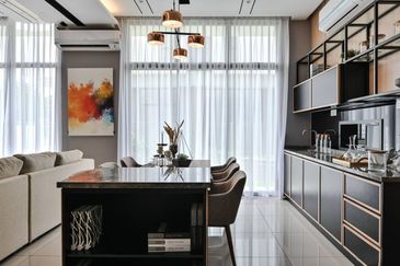 Below Market Price 30% 34x65 1.5 Storey Semi D Town Villa Nearby Cyberjaya