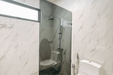 Hill Top Greenery Luxury Property 34x65 1.5 Storey Semi D Town Villa Nearby Cyberjaya