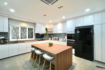 Nearby SK / SJK(C) / SMK Education Hub 34x65 1.5 Storey Semi D Town Villa Nearby Cyberjaya