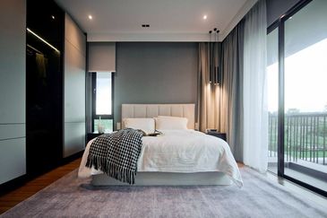 Easy Access to Major Highway 34x65 1.5 Storey Semi D Town Villa Nearby Cyberjaya