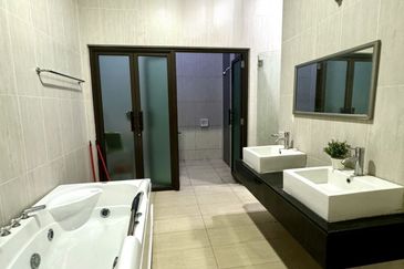 Jalan Setia Duta U13/21J